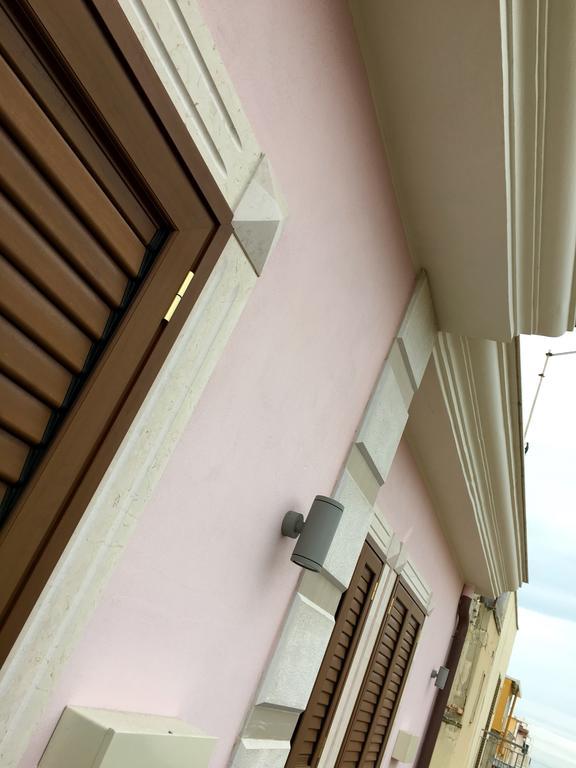 Palazzo Eliss Bed & Breakfast Margherita Di Savoia Bilik gambar