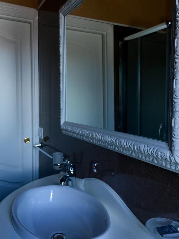 Palazzo Eliss Bed & Breakfast Margherita Di Savoia Bilik gambar