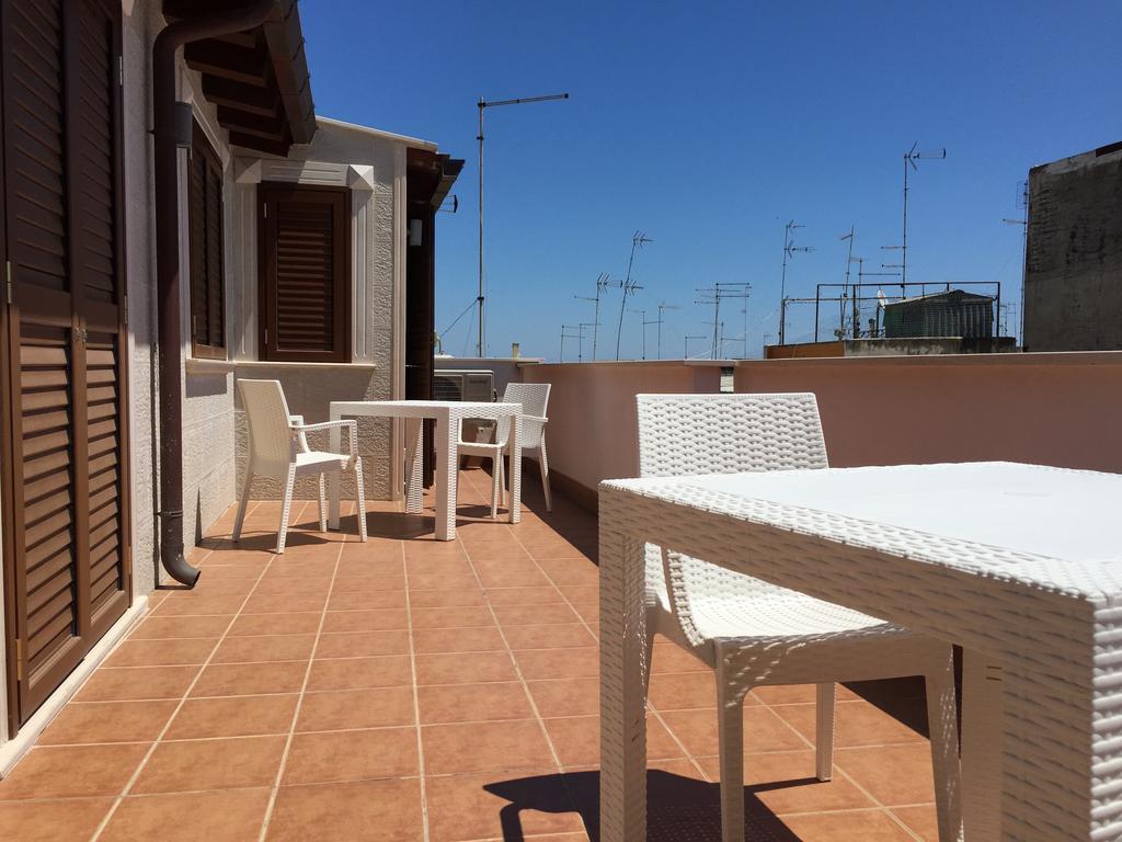 Palazzo Eliss Bed & Breakfast Margherita Di Savoia Bilik gambar