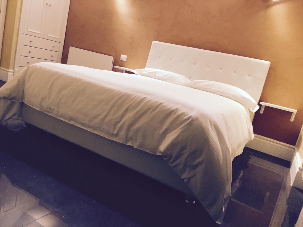 Palazzo Eliss Bed & Breakfast Margherita Di Savoia Luaran gambar
