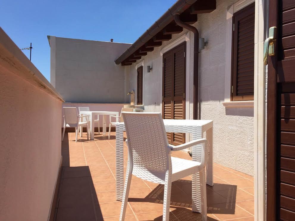 Palazzo Eliss Bed & Breakfast Margherita Di Savoia Luaran gambar