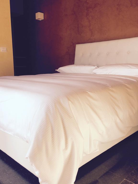 Palazzo Eliss Bed & Breakfast Margherita Di Savoia Luaran gambar